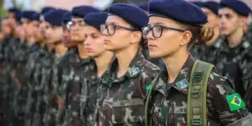 Forças armadas mulheres