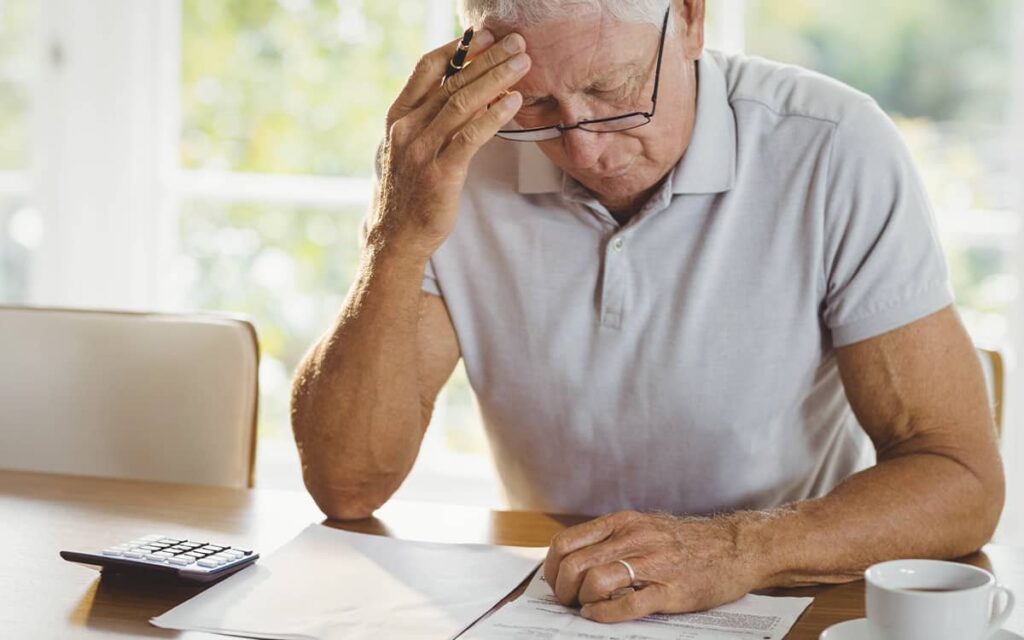 Entenda se bancos podem bloquear benefícios do INSS!