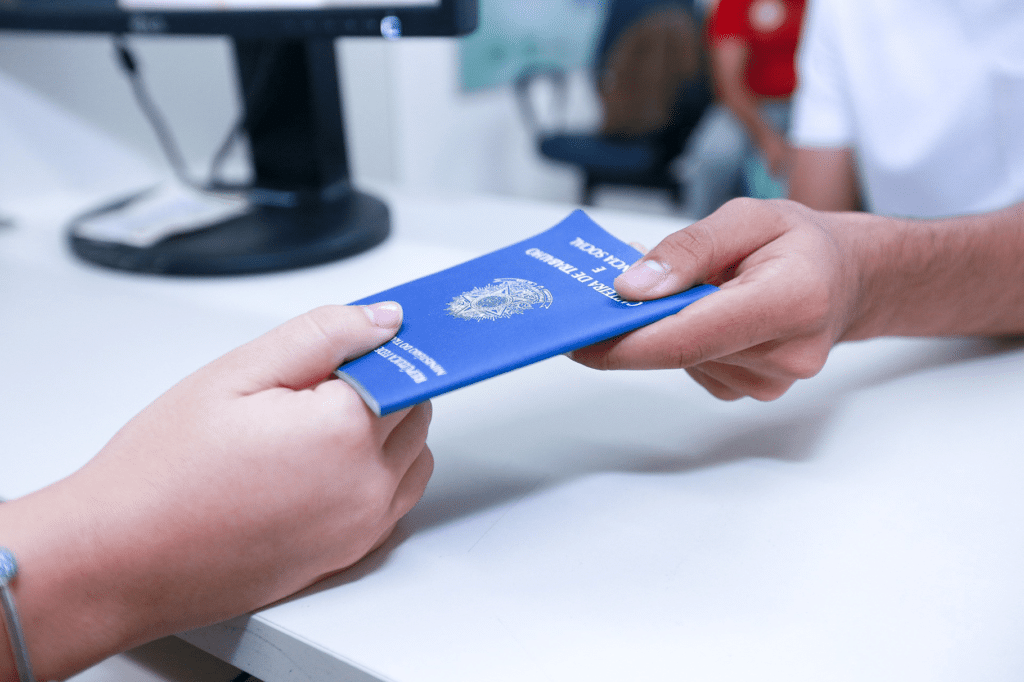 Descubra por que o INSS indefere benefícios e como resolver!