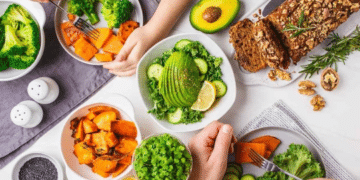 Aprenda como controlar a pressão arterial através de uma dieta saudável. Descubra os alimentos recomendados para hipertensos!