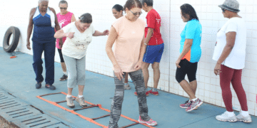 A prática regular de exercícios físicos contribui para a saúde física, mental e a manutenção da autonomia nas atividades dos idosos! Confira detalhes a seguir!