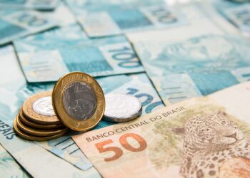 imagem do dinheiro real para falar do salário mínimo