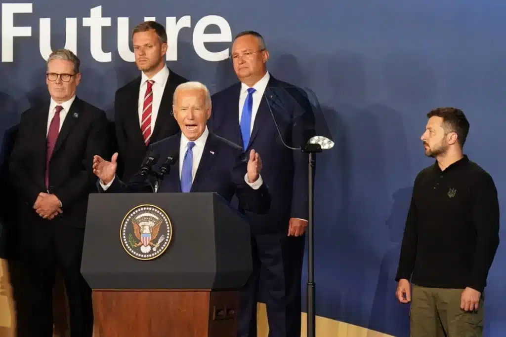 Biden e Zelensky