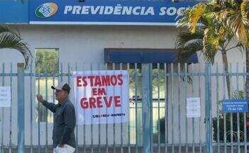 Servidores do INSS entram em greve.