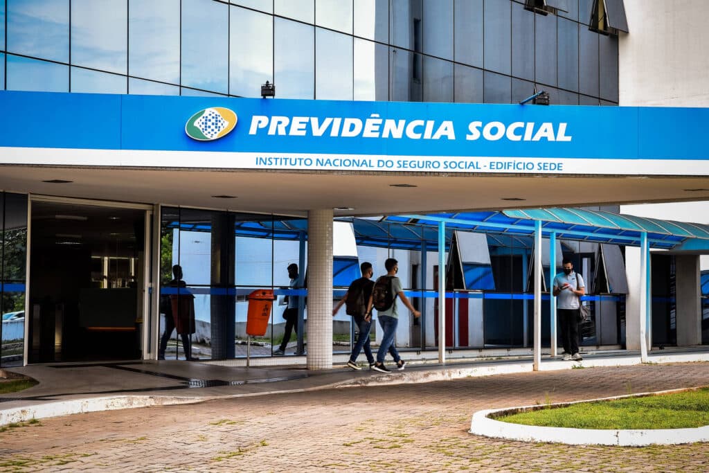 GREVE do INSS está afetando os atendimentos - Cerca de 74 agendamentos por servidor (Fonte: Folhapress)