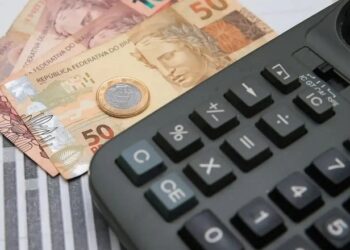 Notas e moedas de Real (Fonte: Reprodução/Agência Brasil)