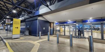 Aeroporto Salgado Filho com a sinalização temporária de operações de embarque e desembarque (Fonte: Reprodução/Agência Brasil)