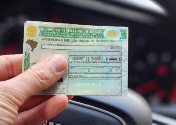 imagem de uma carteira de hablitação para falar do Renove sua CNH