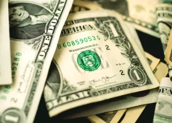 Dólar sobe com atentado ao Donald Trump. (Fonte: InfoMoney).