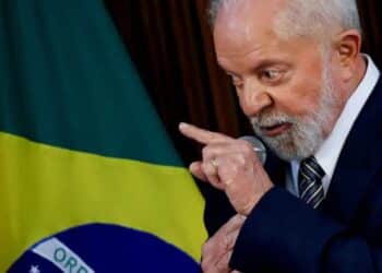 O governo brasileiro anuncia economia de R$ 9 bilhões em benefícios previdenciários para 2024