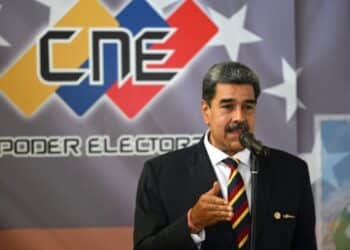 PT contraria postura de Lula e reconhece reeleição de Nicolás Maduro