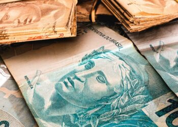 Análise das implicações do novo salário mínimo de R$1.640 em São Paulo