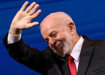 O artigo discute o apoio do presidente Lula a Guilherme Boulos nas eleições municipais de São Paulo em 2024