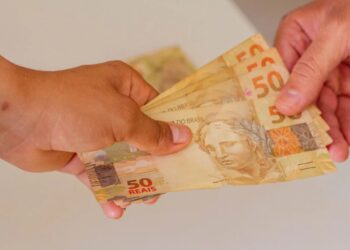 Entenda os motivos que levam ao bloqueio do saldo do FGTS e descubra como acessar seu benefício