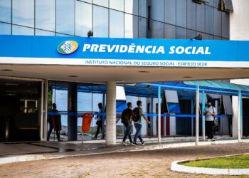 A nova lei de aposentadoria no Brasil reduz a idade mínima para 55 anos