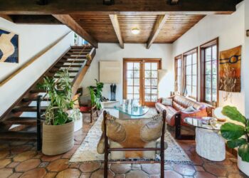 A batalha de Barcelona contra o Airbnb e os aluguéis de curto prazo agita o mercado imobiliário e turístico