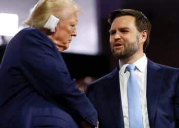 A tentativa de assassinato de Donald Trump e seu impacto na convenção republicana e na campanha eleitoral americana