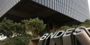 O Banco Nacional de Desenvolvimento Econômico e Social anunciou a abertura de inscrições para um concurso público que oferece 150 vagas