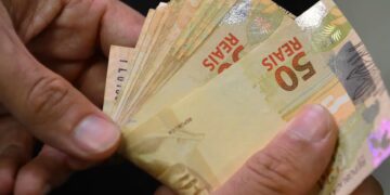 O INSS liberou um monte de dinheiro para pagar aposentados e pensionistas que ganharam ações contra o órgão