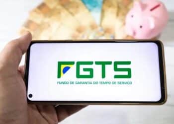 Os segredos do FGTS foram revelados: os lucros de 2023 ultrapassarão R$ 14 bilhões! Descubra como esse dinheiro pode impactar sua vida