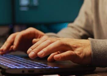 A ANPD condenou o INSS por falhar em notificar os titulares de dados sobre um incidente de segurança que expôs seus dados pessoais