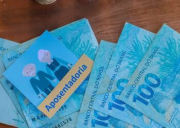 Uma nova legislação no Brasil permite a aposentadoria antecipada a partir dos 55 anos de idade