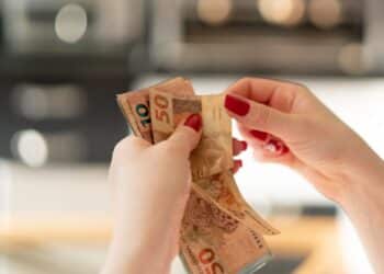 Saiba tudo sobre as mudanças previstas para o auxílio gás em agosto de 2024