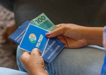 Trabalhadores devem se atentar às mudanças no saque do PIS/PASEP em 2024