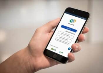 Sistema do INSS com Problemas atrapalham servidores e fila de pedido de aposentadoria cresce.