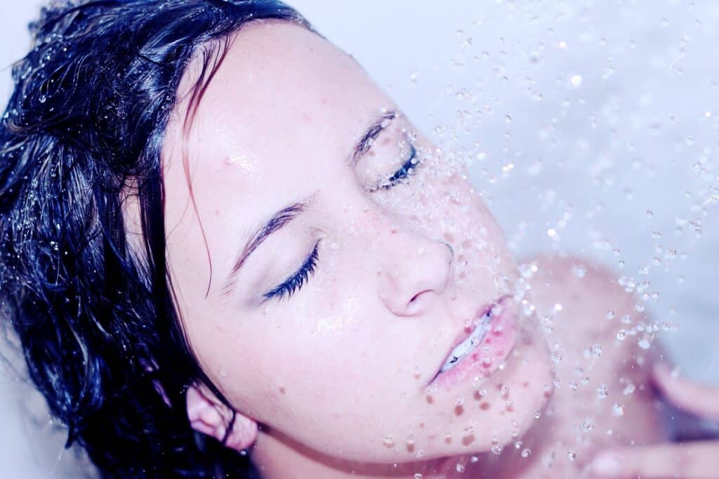 INCRÍVEL! Médico passa 8 anos sem tomar banho em experimento e revela transformações surpreendentes no corpo! (Fonte: Pixabay)