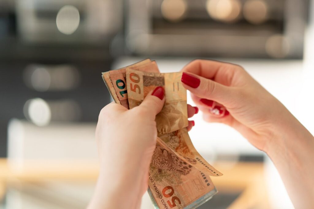 Entenda como ter acesso aos valores do saque-aniversário do FGTS!