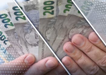 Saiba como juntar R$ 100 mil rapidamente: Simulação com aplicação em dólar!