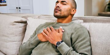 Homem com crise de pneumonia. (Fonte: Hospital Albert Einstein).