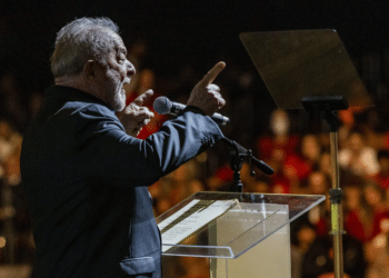 Urgente! Lula Acaba com Bolsa Família de R$ 600? Descubra Como a Medida Afeta os Beneficiários!