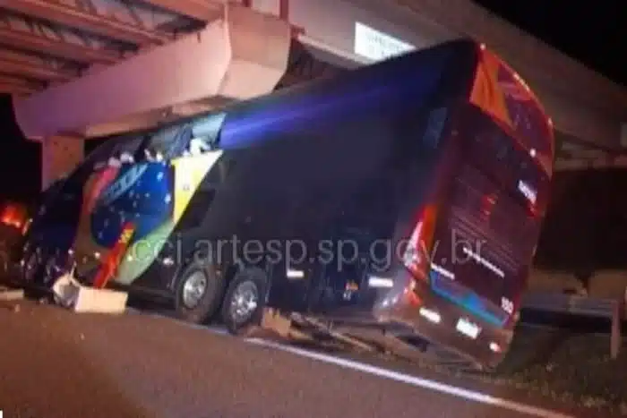 acidente de ônibus