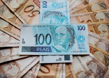 imagem do dinheiro real para falar do Benefício de Prestação Continuada e bolsa família