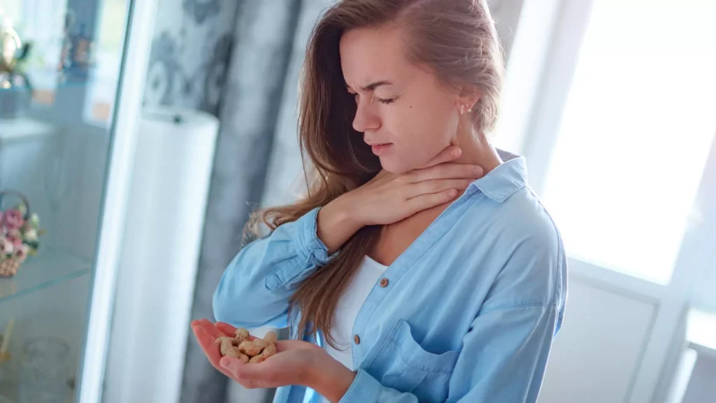 ATENÇÃO: Saiba qual manobra fazer caso se engasgue e esteja sozinho - Confira (Fonte: Shutterstock)
