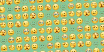 NOVIDADE: WhatsApp Testa Novos Emojis Animados no iOS (Fonte: TecMundo)NOVIDADE: WhatsApp Testa Novos Emojis Animados no iOS (Fonte: TecMundo)