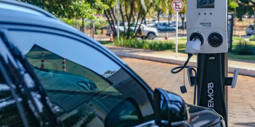 Imposto para carro elétrico