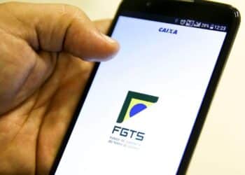 Descubra se quem tem saque-aniversário recebe lucros do FGTS!