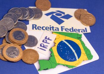 Receita Federal começa a notificar contribuintes sobre a restituição do Imposto de Renda 2024. Veja como consultar a sua restituição.