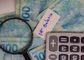 Proposta de lei do 14º salário para aposentados e pensionistas do INSS enfrenta desafios no Congresso Nacional