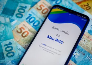 Saiba tudo sobre o 13º salário do INSS em 2023: calendário, valores e quem tem direito ao benefício extra.