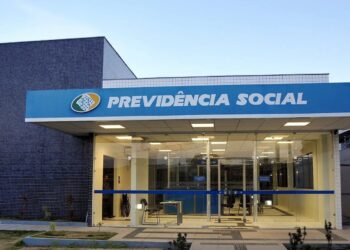 Disponível para aposentados e pensionistas do INSS, a crise nos empréstimos consignados pode afetar as taxas de juros e a concessão de crédito.