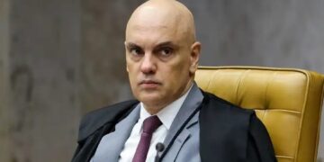 Ministros do STF defendem Alexandre de Moraes após denúncias da Folha de S. Paulo de que o ministro teria usado o TSE para investigar bolsonaristas