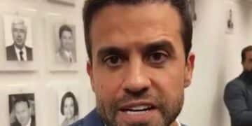 Um doador insatisfeito, Pablo Marçal, pede a devolução de R$100 mil doados à campanha de Bolsonaro. O desentendimento põe em xeque alianças!