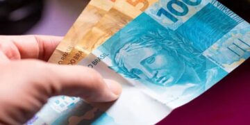 Saiba tudo sobre o 13º salário do INSS em 2023: calendário, valores e quem tem direito ao benefício extra.