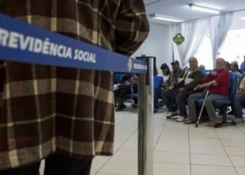 Aposentados e pensionistas do INSS começarão a receber benefícios em agosto de 2024 a partir do dia 26. Confira as datas de pagamento.