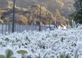 Uma onda de frio sem precedentes atinge o Brasil, impactando principalmente a região sul