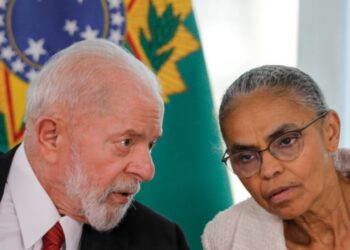 Incêndios devastadores ocorrem em várias partes do Brasil, levando o presidente Lula a convocar uma reunião de emergência